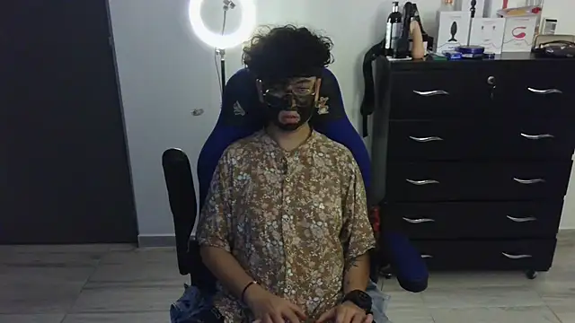 thomascooper7 online show from 02-15-25, 04:36