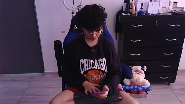 thomascooper7 online show from 03-12-25, 06:44