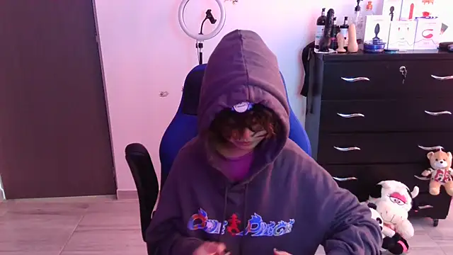 thomascooper7 online show from 11-06-25, 07:37