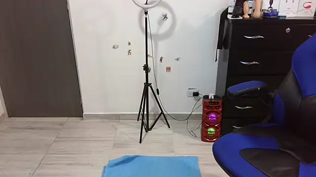 thomascooper7 online show from 12-22-25, 07:22