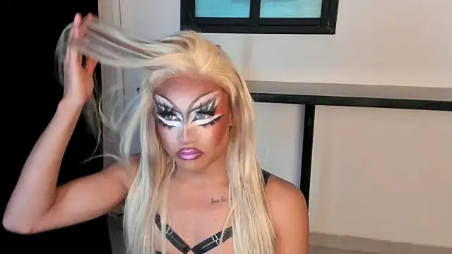 Snapshot of Sabrina_Rosse__ chatting on 02-05-25, 02:51 Sabrina Rosse online show from 02-05-25, 02:51