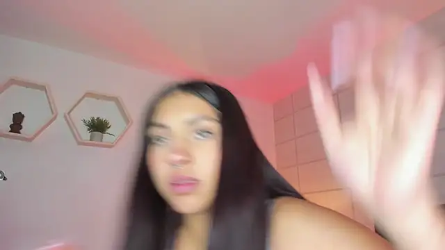 Snapshot of Christine_Laam chatting on 09-13-25, 11:54 Christine Laam online show from 09-13-25, 11:54