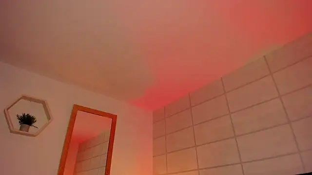 Snapshot of Christine_Laam chatting on 09-15-25, 12:16 Christine Laam online show from 09-15-25, 12:16