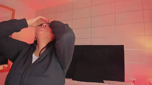 Snapshot of Christine_Laam chatting on 01-14-26, 12:00 Christine Laam online show from 01-14-26, 12:00