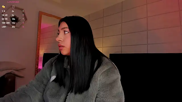 Snapshot of Christine_Laam chatting on 02-19-26, 12:12 Christine Laam online show from 02-19-26, 12:12