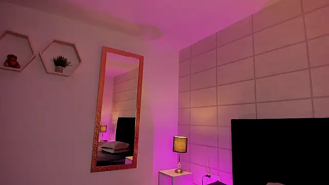 Snapshot of Christine_Laam chatting on 02-23-26, 12:02 Christine Laam online show from 02-23-26, 12:02