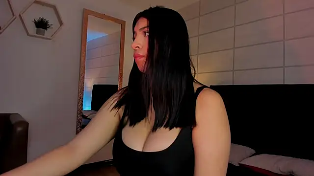 Snapshot of Christine_Laam chatting on 02-25-26, 12:04 Christine Laam online show from 02-25-26, 12:04