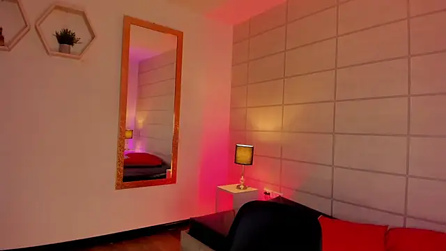 Snapshot of Christine_Laam chatting on 03-09-26, 12:09 Christine Laam online show from 03-09-26, 12:09