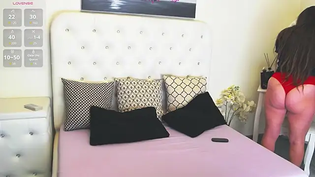 Ysabell01 online show from 10-17-25, 04:26