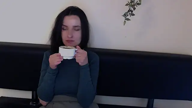 LaimaV  online show from 04-28-26, 10:20