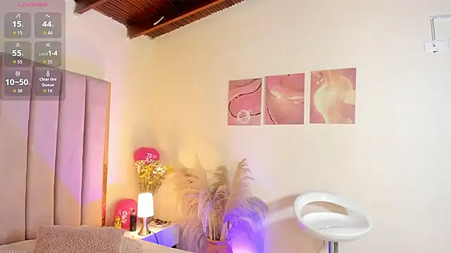 Milan ebony online show from 10-18-25, 11:33