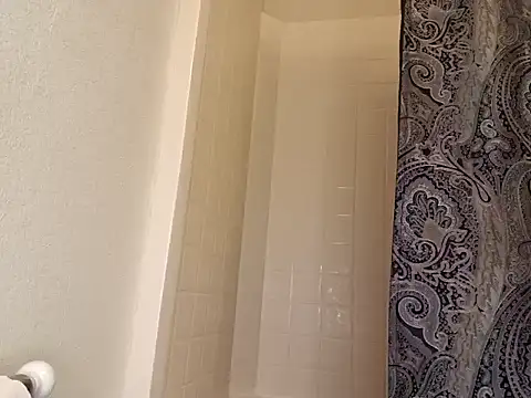 Snapshot of yasohw chatting on 01-05-25, 02:08 yasohw online show from 01-05-25, 02:08