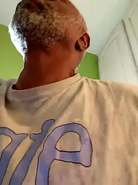 Snapshot of yasohw chatting on 11-21-25, 02:38 yasohw online show from 11-21-25, 02:38