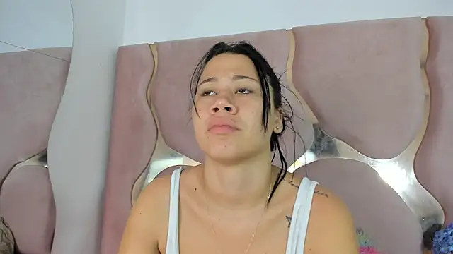 Sofia-candyht online show from 04-28-26, 08:58