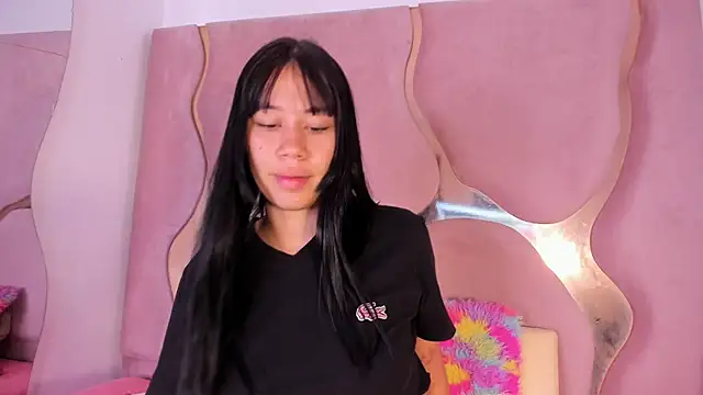 Sofia-candyht online show from 06-20-26, 08:33