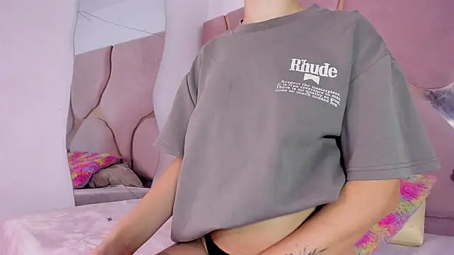 Sofia-candyht online show from 06-26-26, 09:08
