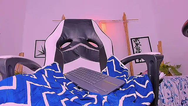 Snapshot of Ian_Cooper_ chatting on 12-04-24, 04:32 Ian Cooper online show from 12-04-24, 04:32