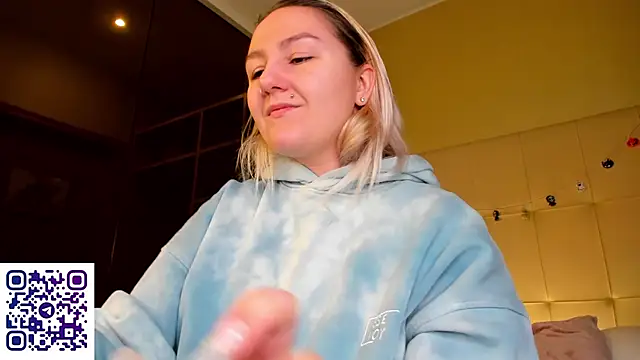 Snapshot of Debbie_Taylor chatting on 11-07-25, 05:13 Debbie Taylor online show from 11-07-25, 05:13