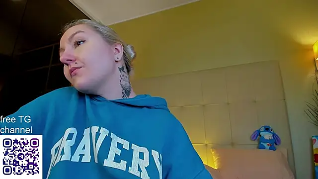 Snapshot of Debbie_Taylor chatting on 01-10-26, 05:26 Debbie Taylor online show from 01-10-26, 05:26