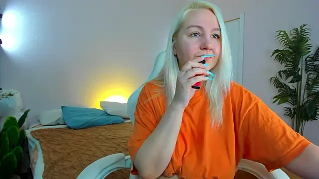 Snapshot of Debbie_Taylor chatting on 02-24-26, 04:49 Debbie Taylor online show from 02-24-26, 04:49