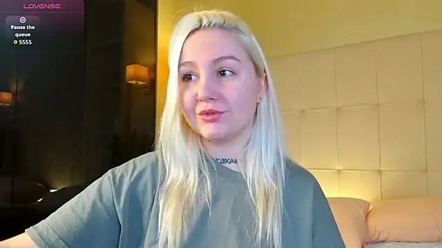 Snapshot of Debbie_Taylor chatting on 03-15-26, 05:19 Debbie Taylor online show from 03-15-26, 05:19