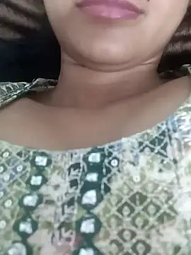 Snapshot of Rajni-Mehra chatting on 02-20-25, 11:53 Rajni-Mehra online show from 02-20-25, 11:53