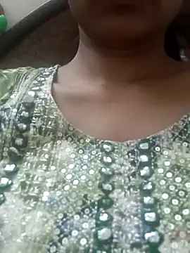 Snapshot of Rajni-Mehra chatting on 03-23-25, 03:21 Rajni-Mehra online show from 03-23-25, 03:21