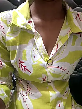 Snapshot of Rajni-Mehra chatting on 11-29-25, 05:21 Rajni-Mehra online show from 11-29-25, 05:21