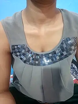 Snapshot of Rajni-Mehra chatting on 04-01-26, 06:14 Rajni-Mehra online show from 04-01-26, 06:14