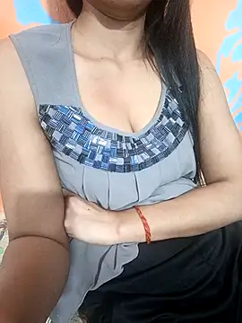 Snapshot of Rajni-Mehra chatting on 04-09-26, 06:19 Rajni-Mehra online show from 04-09-26, 06:19