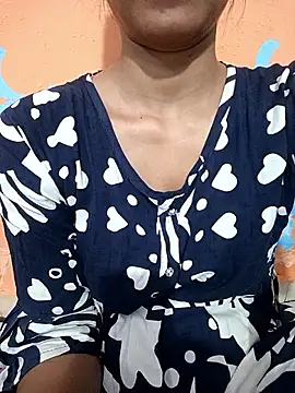 Snapshot of Rajni-Mehra chatting on 05-17-26, 08:55 Rajni-Mehra online show from 05-17-26, 08:55
