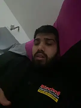 Snapshot of Lada122 chatting on 04-10-26, 02:22 Lada122 online show from 04-10-26, 02:22