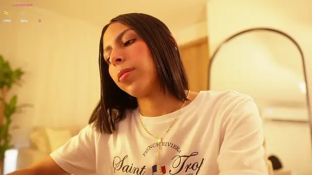 Snapshot of veronica_mendez1 chatting on 01-07-25, 11:48 veronica mendez1 online show from 01-07-25, 11:48