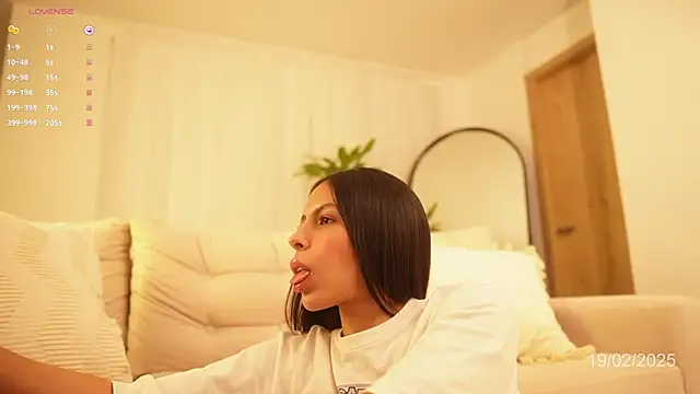 Snapshot of veronica_mendez1 chatting on 02-19-25, 11:17 veronica mendez1 online show from 02-19-25, 11:17