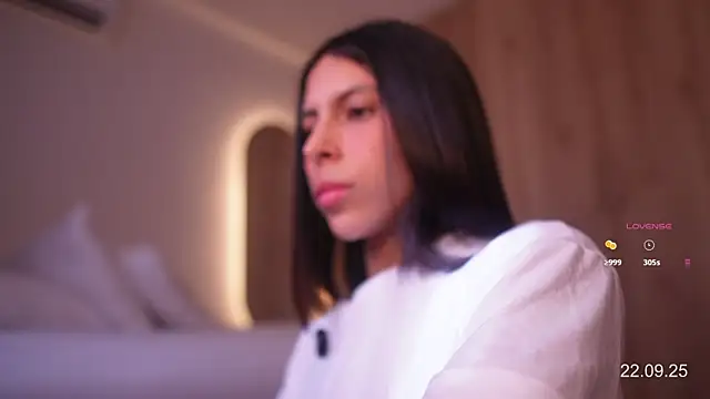 Snapshot of veronica_mendez1 chatting on 09-22-25, 01:24 veronica mendez1 online show from 09-22-25, 01:24