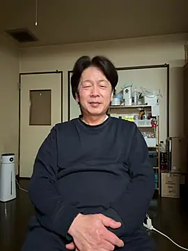 Snapshot of SaneService9 chatting on 02-15-26, 06:59 SaneService9 online show from 02-15-26, 06:59