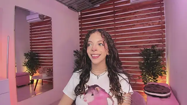 Sapphire Venuss online show from 09-14-25, 02:00