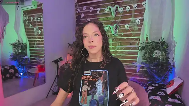 Sapphire Venuss online show from 10-29-25, 01:19