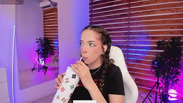 Sapphire Venuss online show from 04-20-26, 01:41