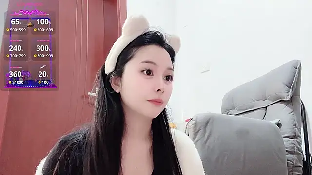 Snapshot of QQ88-99 chatting on 10-28-25, 06:28 QQ88-99 online show from 10-28-25, 06:28