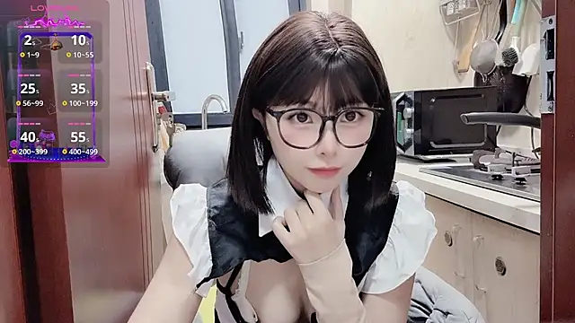 Snapshot of QQ88-99 chatting on 11-04-25, 10:25 QQ88-99 online show from 11-04-25, 10:25