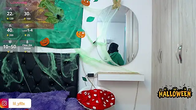 lily f00x online show from 10-13-25, 12:38