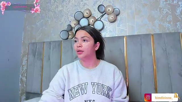 KimDevinne online show from 11-12-25, 02:34