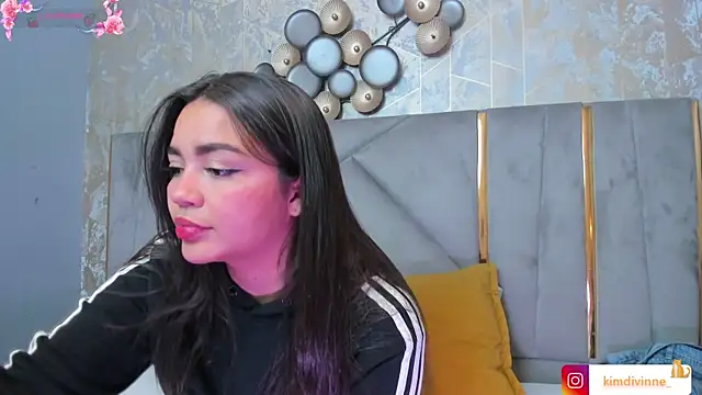 KimDevinne online show from 11-13-25, 01:48