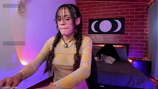 Snapshot of Scarlett_Vela13 chatting on 05-15-26, 04:47 Scarlett Vela13 online show from 05-15-26, 04:47