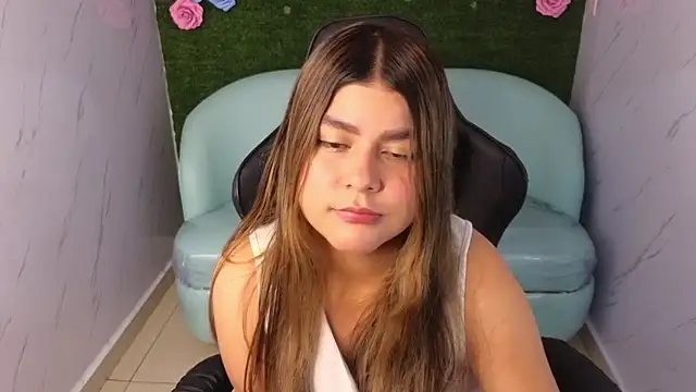 Snapshot of emmalee_01a chatting on 02-28-25, 01:58 emmalee 01a online show from 02-28-25, 01:58