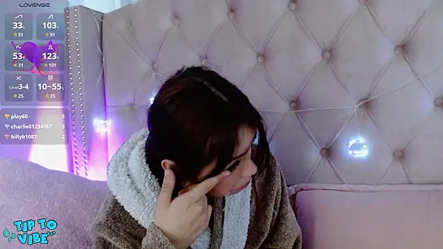 Maddy 14 online show from 12-13-24, 03:11