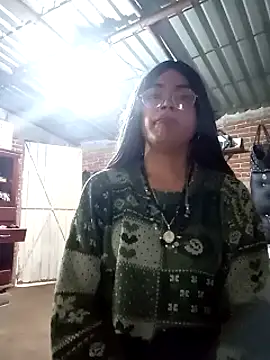 Snapshot of yovana13 chatting on 10-04-25, 03:10 yovana13 online show from 10-04-25, 03:10