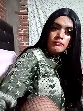 Snapshot of yovana13 chatting on 11-06-25, 07:42 yovana13 online show from 11-06-25, 07:42