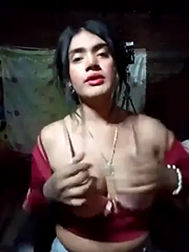 Snapshot of yovana13 chatting on 02-15-26, 09:55 yovana13 online show from 02-15-26, 09:55